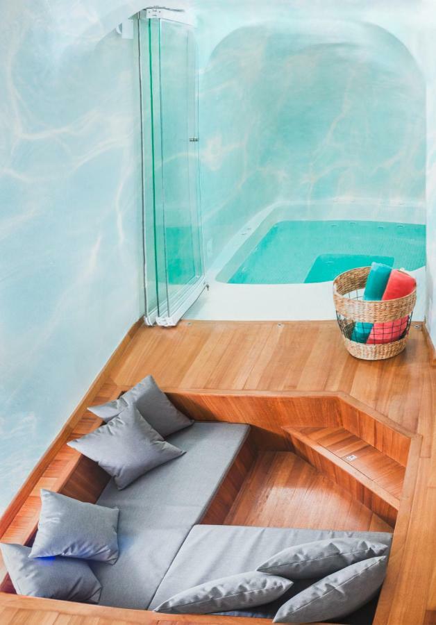 Sweet Nectar Villa With Hot Tub Pýrgos Exterior foto
